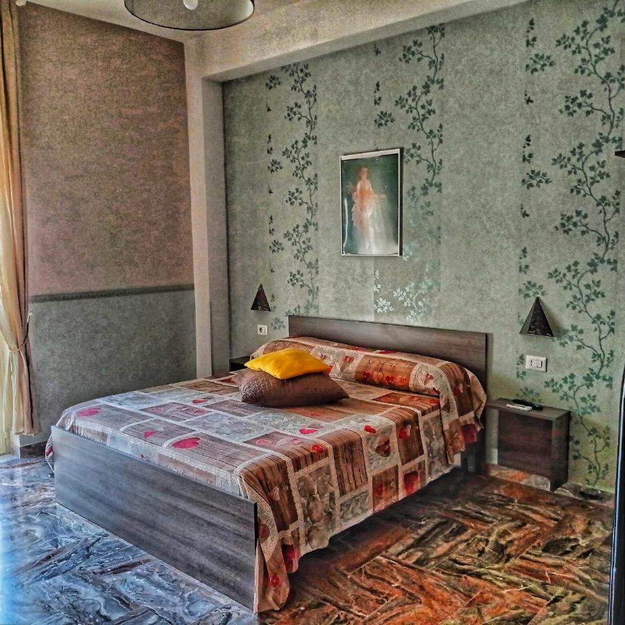Hotel Little Hot@L Pompeja Zewnętrze zdjęcie